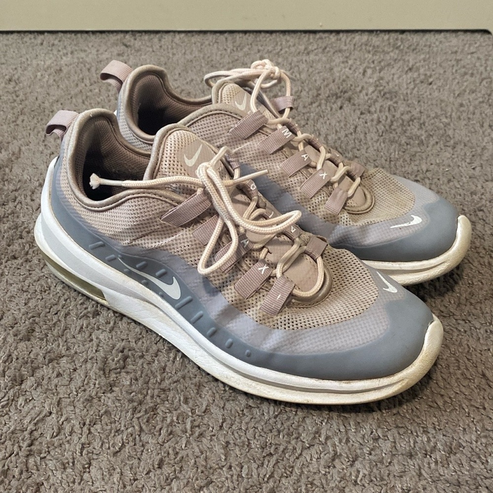 Nike Air Max Axis